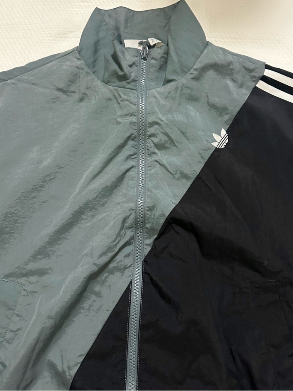 Adidas Women’s JAPONA Windbreaker XS - Picture 5 of 7